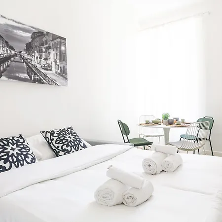 Casa Maciachini-green Suite-m3 10 Minutes To Duomo Milaan